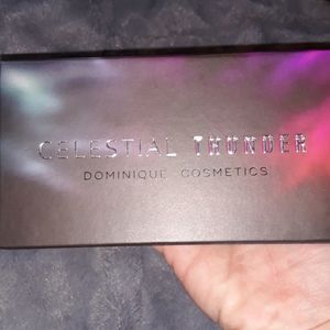 Domonique cosmetics eyeshadow palette